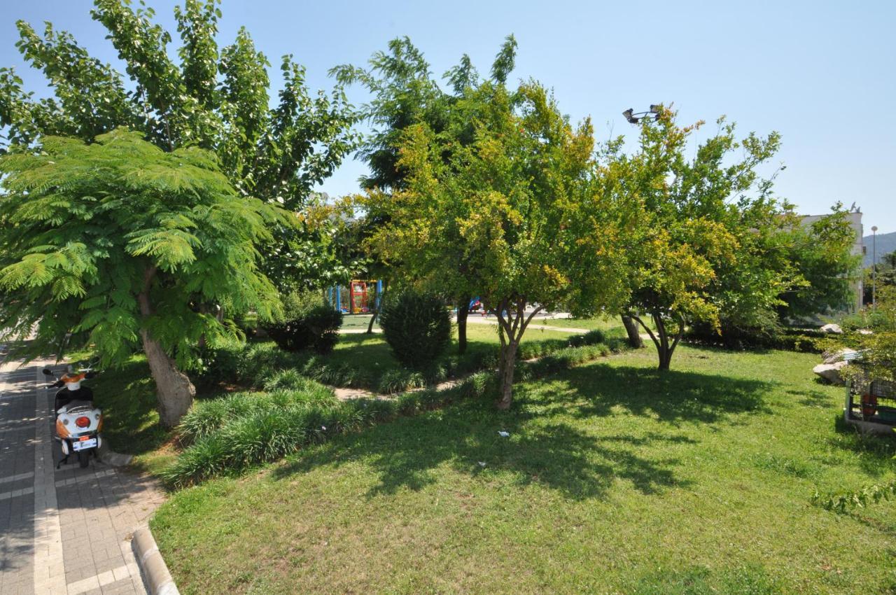 Defne & Zevkim Hotel Marmaris Exterior photo